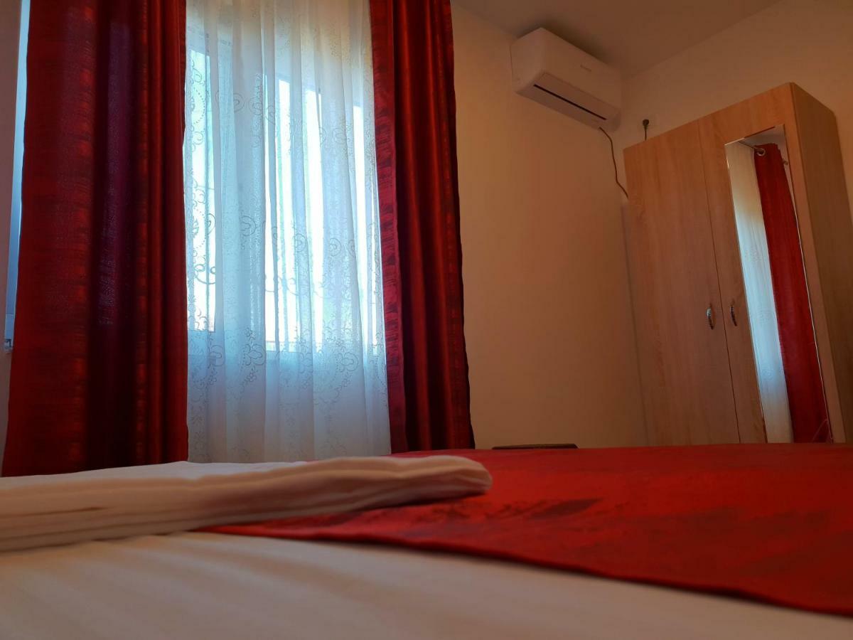 Casa Enka Hotell Tuzla Exteriör bild
