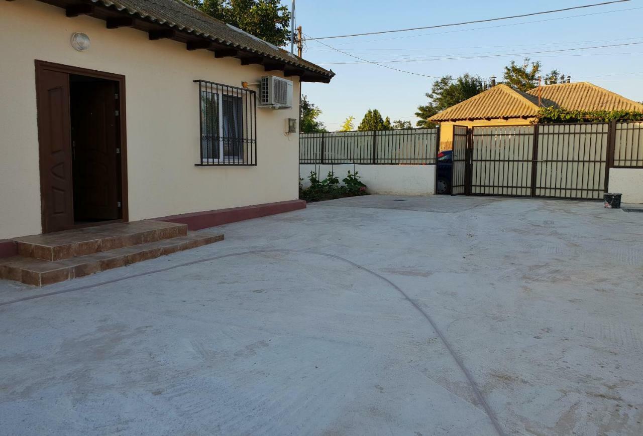 Casa Enka Hotell Tuzla Exteriör bild