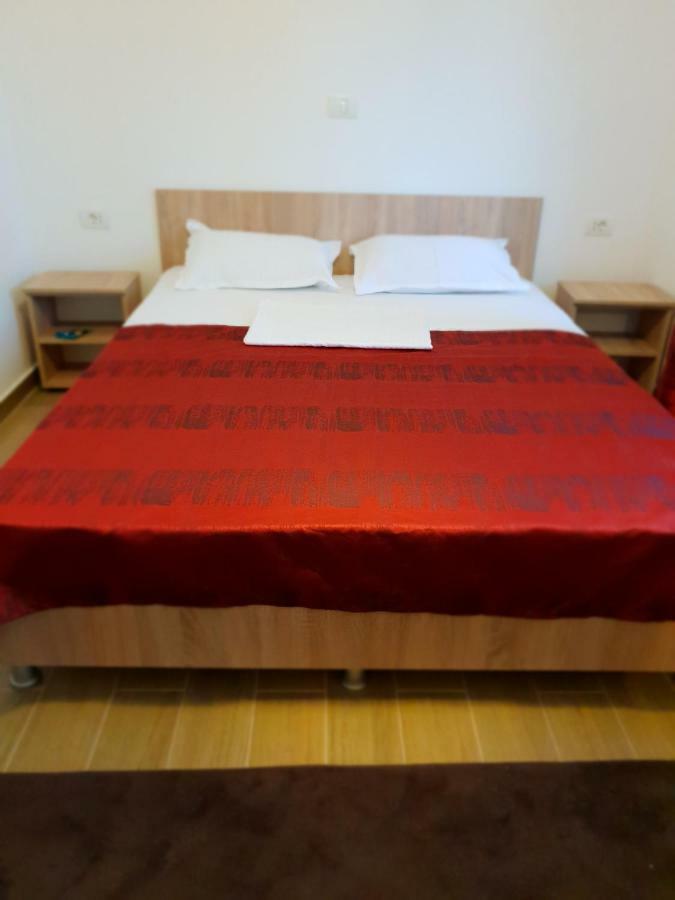 Casa Enka Hotell Tuzla Exteriör bild