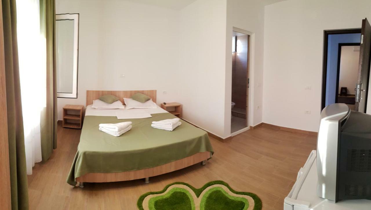 Casa Enka Hotell Tuzla Exteriör bild